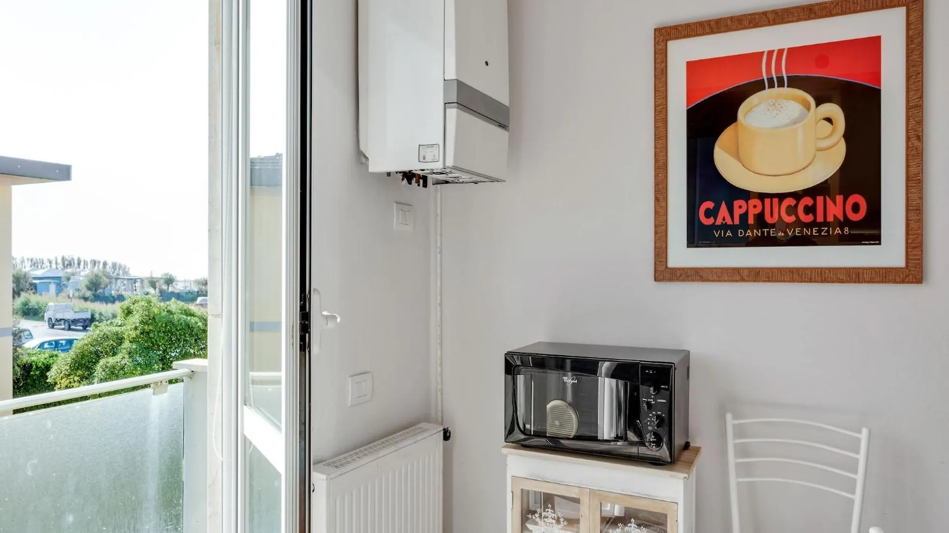 Amazing Holiday Home Near Pet Friendly Beach Carrara