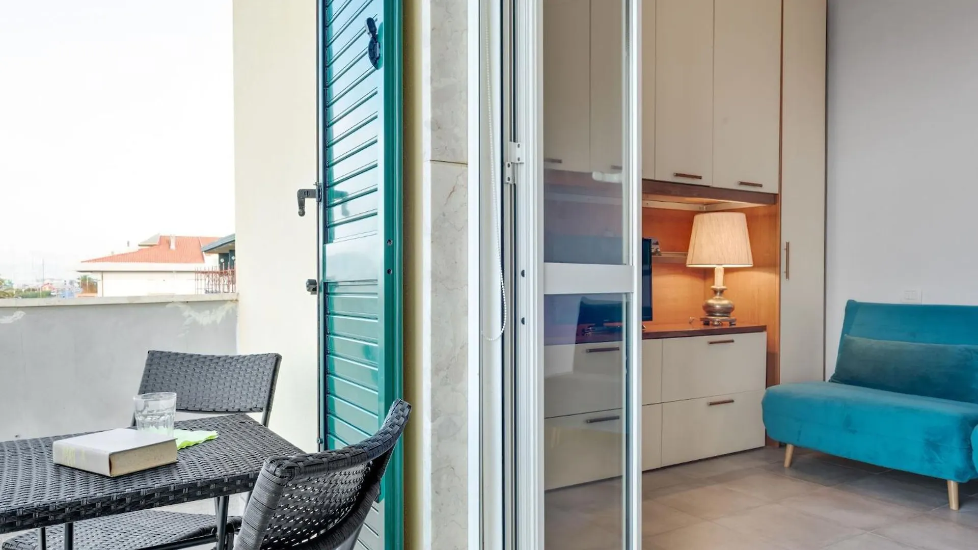Amazing Holiday Home Near Pet Friendly Beach Carrara