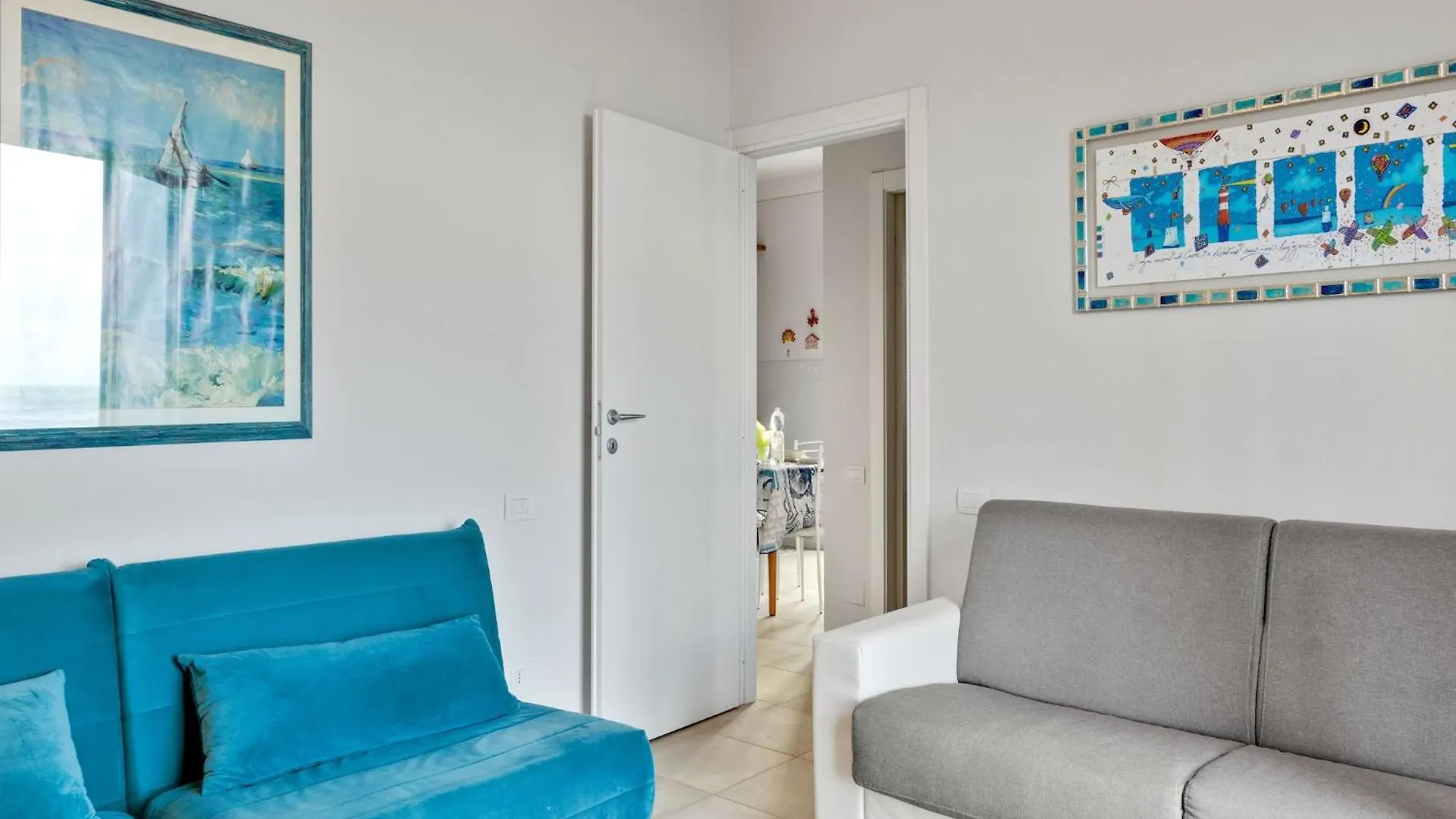 Amazing Holiday Home Near Pet Friendly Beach Carrara