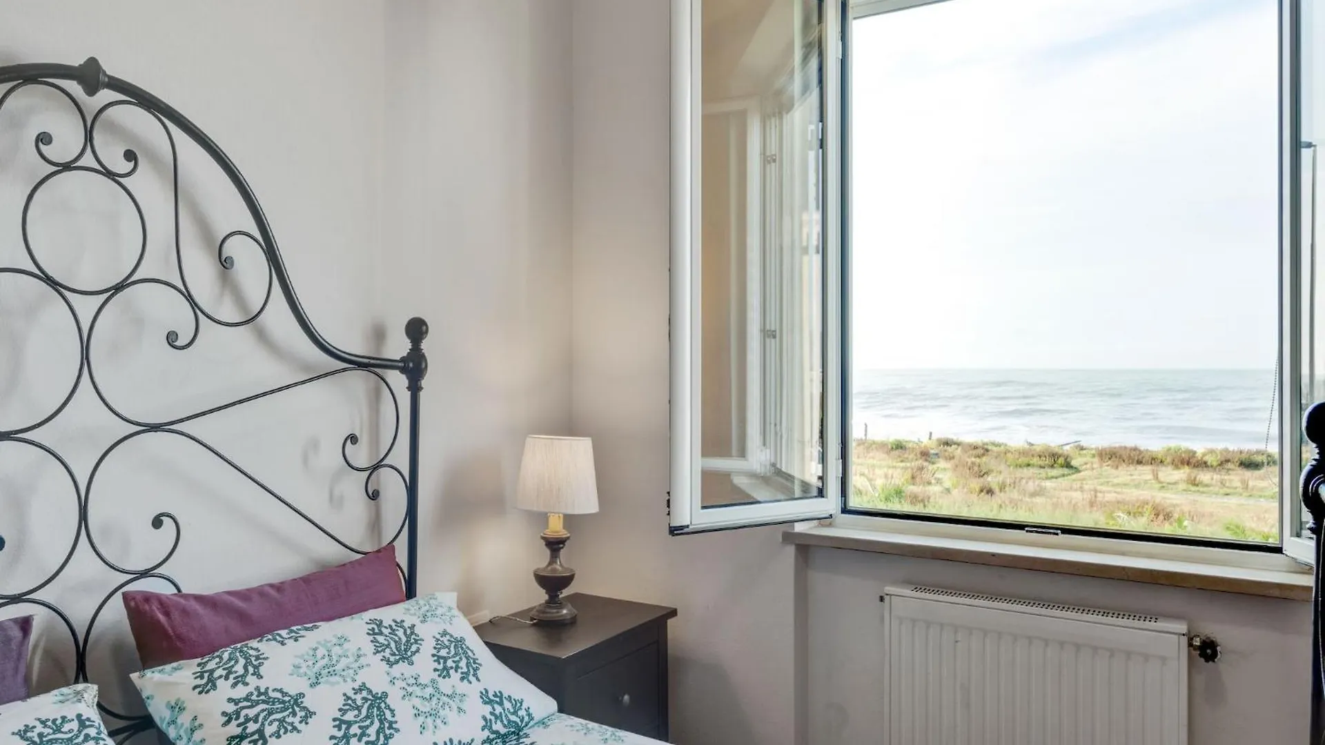 Amazing Holiday Home Near Pet Friendly Beach Carrara 0*,