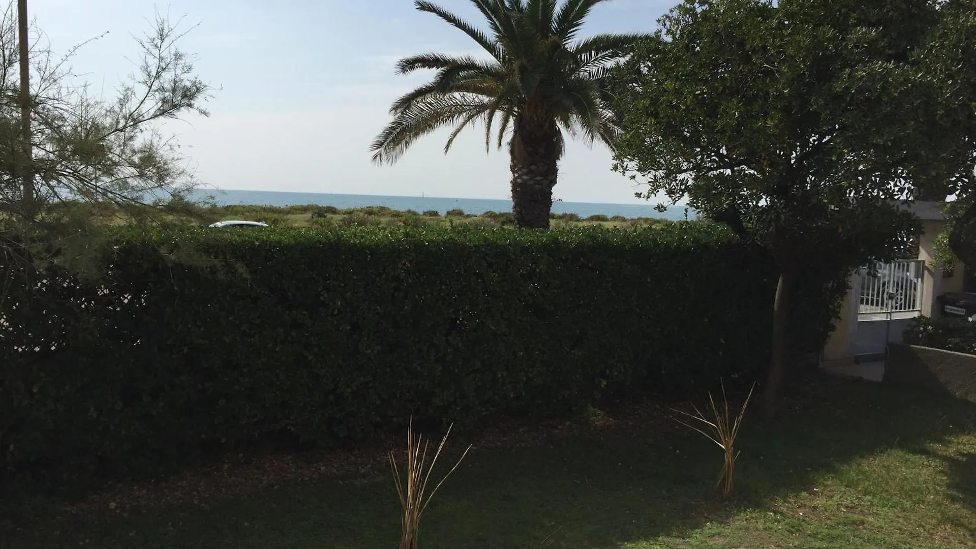 Amazing Holiday Home Near Pet Friendly Beach Carrara Italia