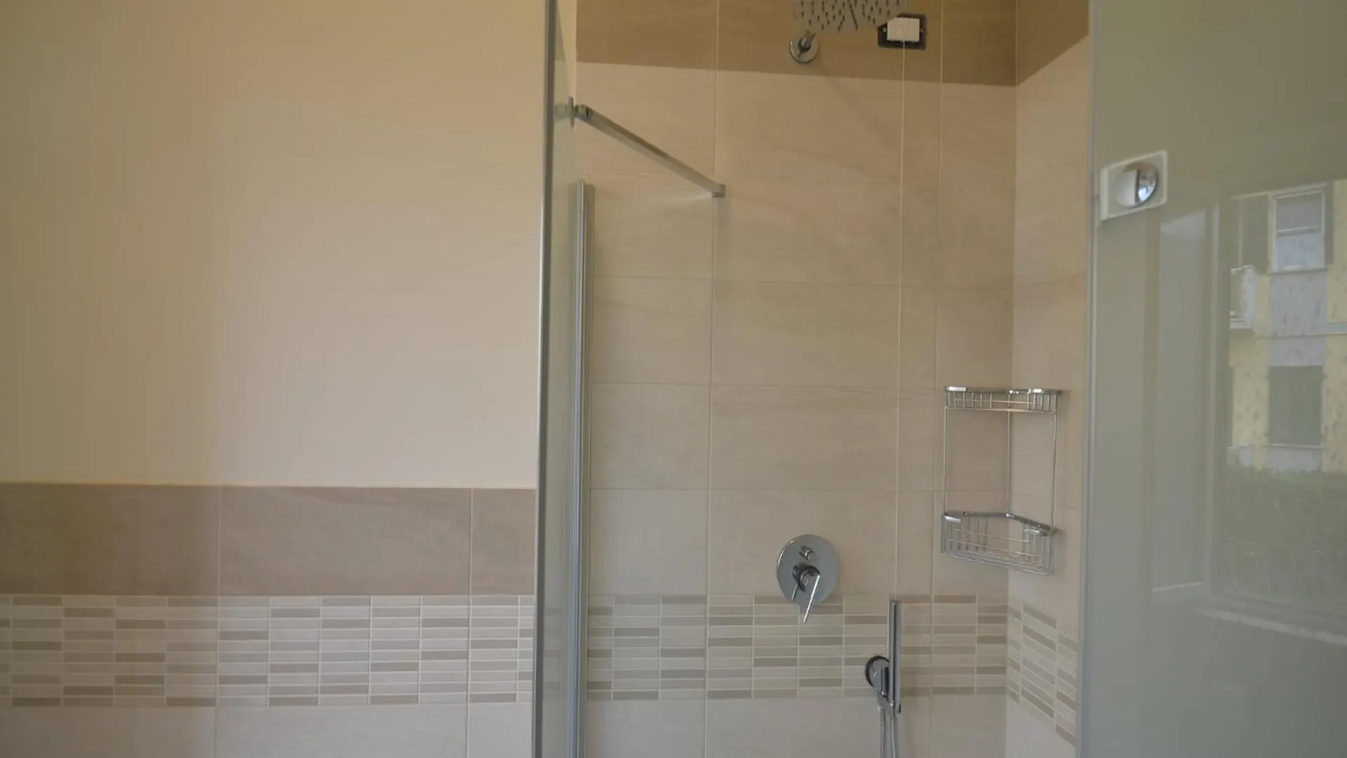 Amazing Holiday Home Near Pet Friendly Beach Carrara