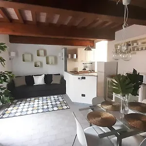 Il Nido Dell'arancio Carrara