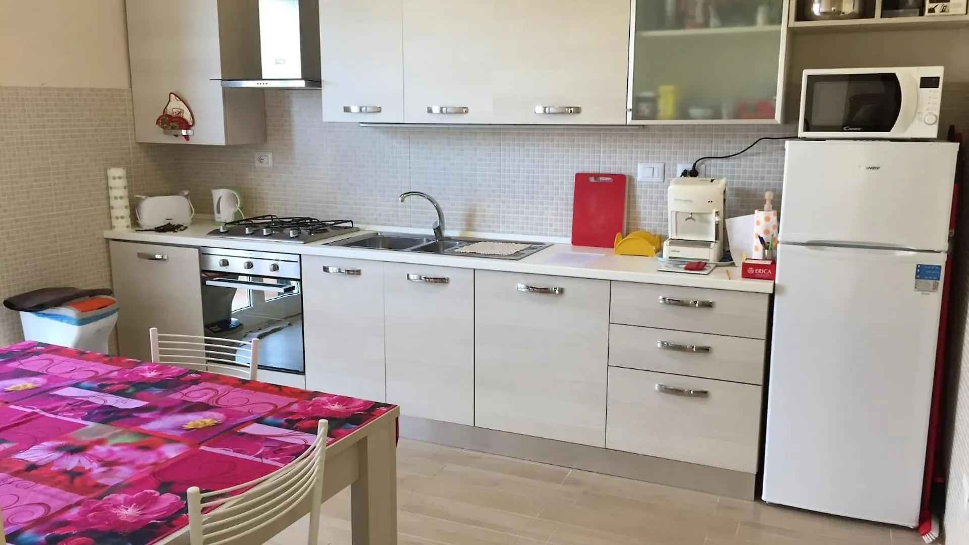 Amazing Holiday Home Near Pet Friendly Beach Carrara Italy
