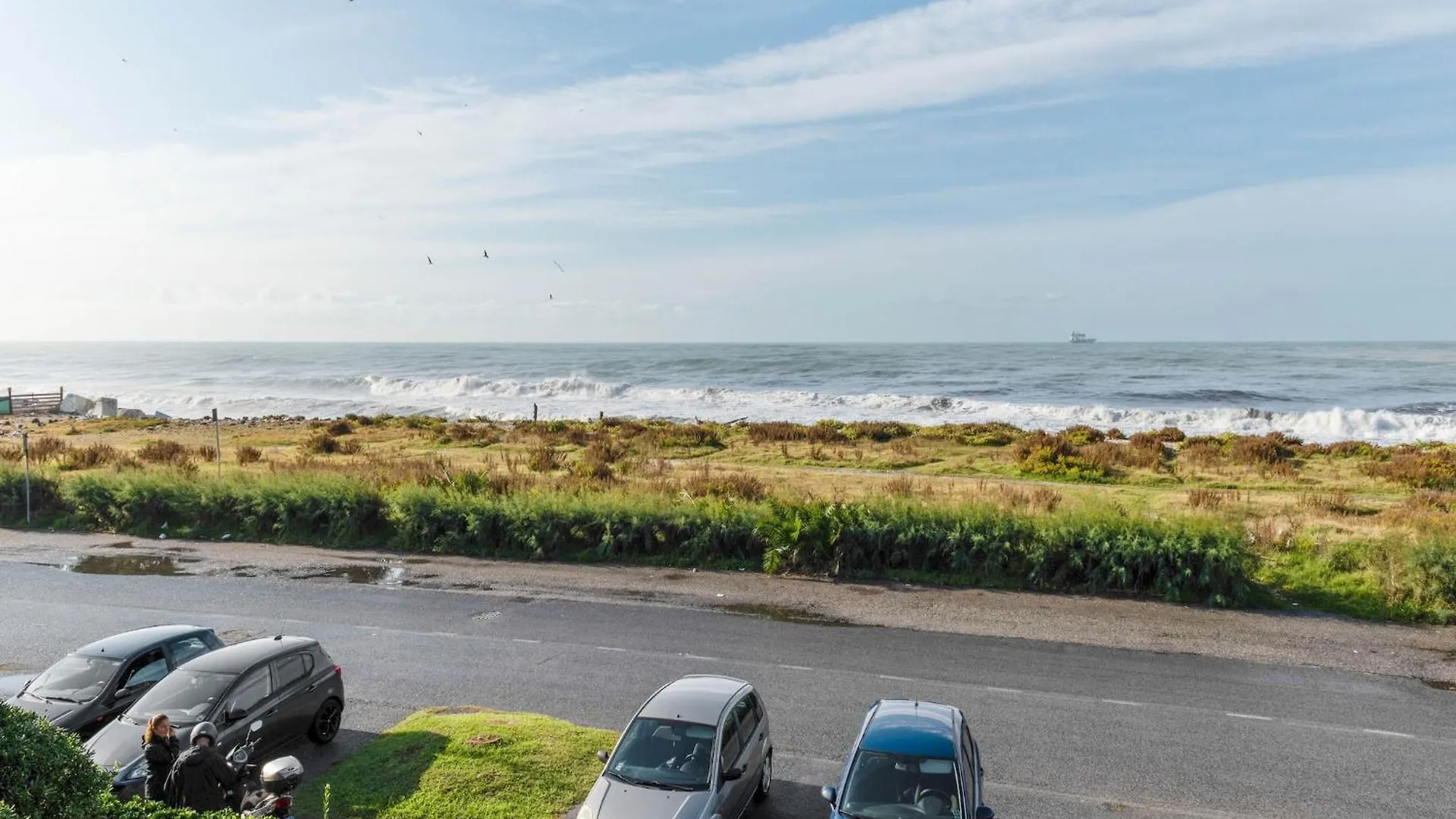 Amazing Holiday Home Near Pet Friendly Beach Carrara
