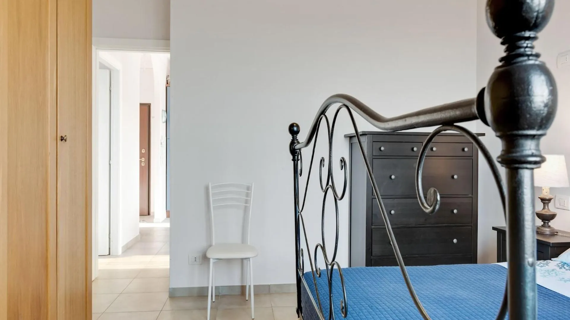 Amazing Holiday Home Near Pet Friendly Beach Carrara