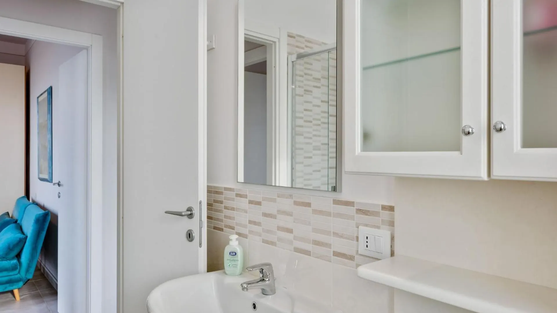 Amazing Holiday Home Near Pet Friendly Beach Carrara