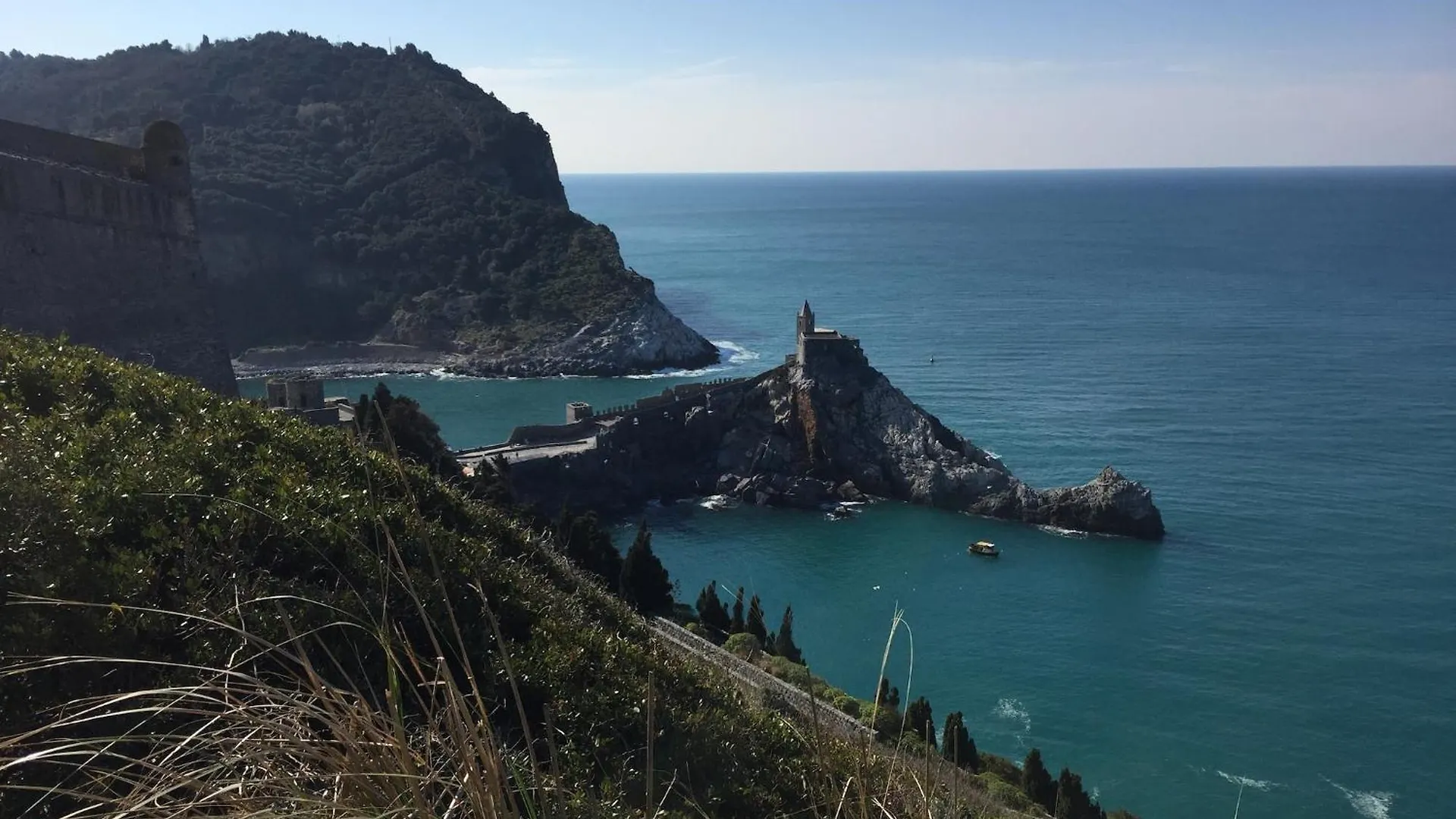 Amazing Holiday Home Near Pet Friendly Beach Carrara Italien