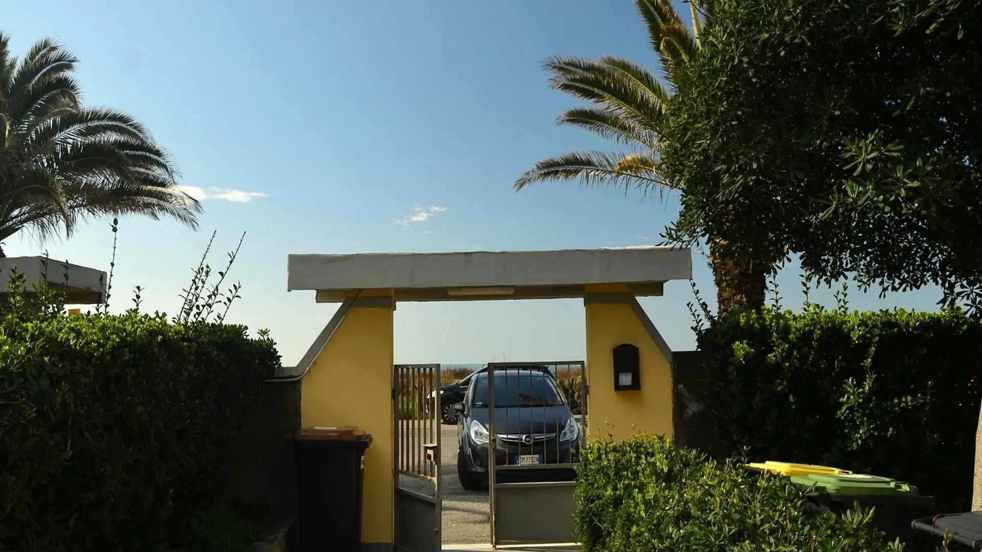 Amazing Holiday Home Near Pet Friendly Beach Carrara 0*,  Italien
